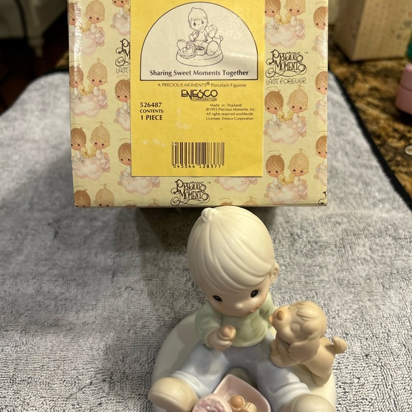Sharing Sweet Moments Together Precious Moments Figurine in Box  Valentine - Picture 2 of 5